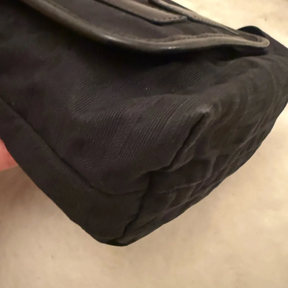Fendi Black cross body Bag - Picture 3 of 15